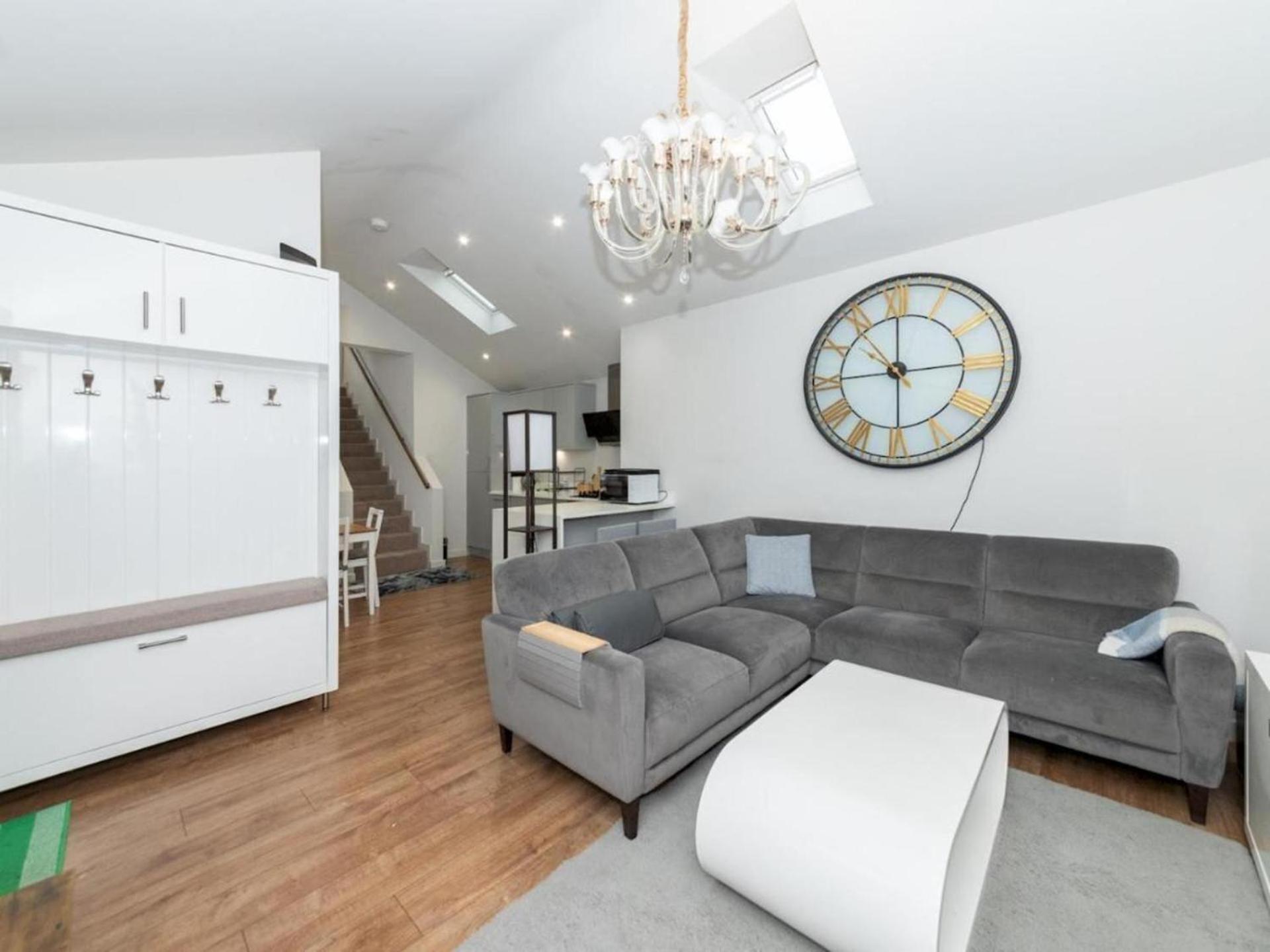 2-bed House In Reading-near Town-sleeps 4 * Reading