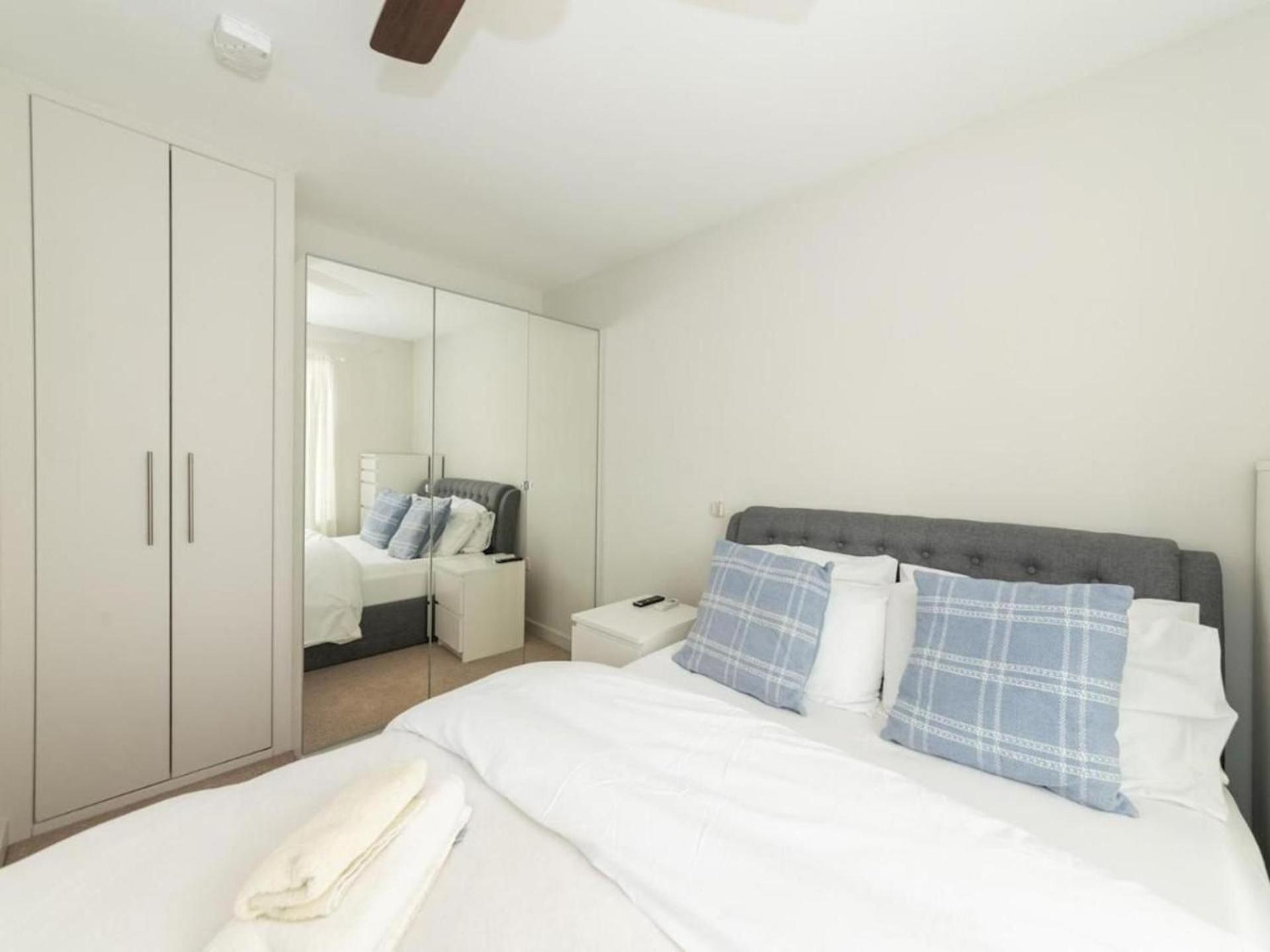 2-bed House In Reading-near Town-sleeps 4 * Reading